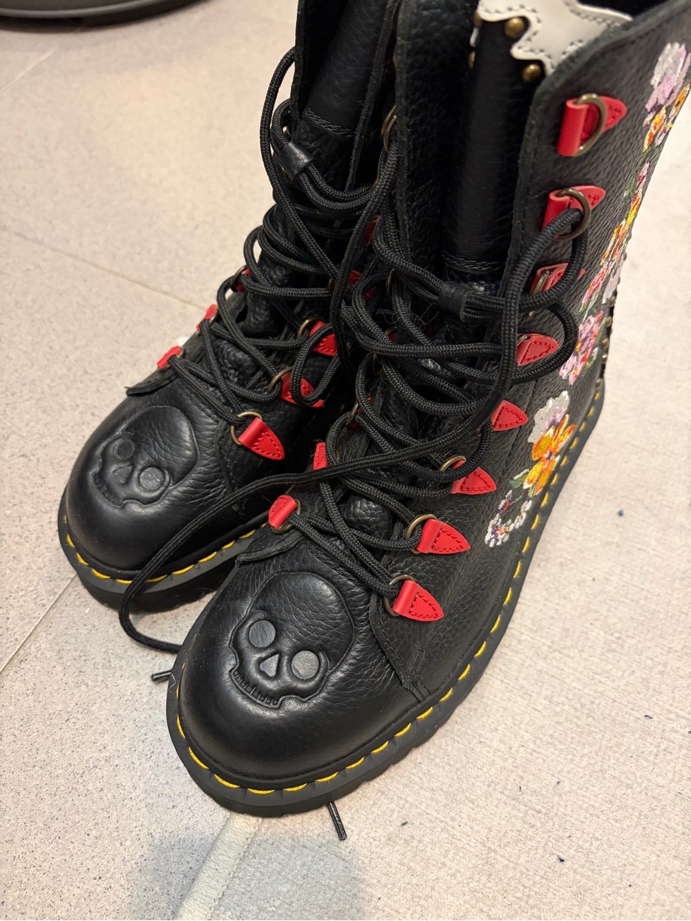 Dr. Martens Black Leather Lace-Up Boots Nyberg Day of the Dead floral skull - Picture 2 of 4